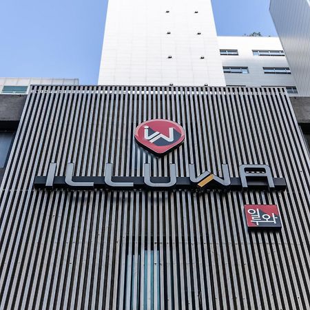 M Lluwa Motel Сеул Екстериор снимка
